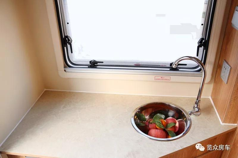 超大床還是國六汽油四驅房車，選它沒錯