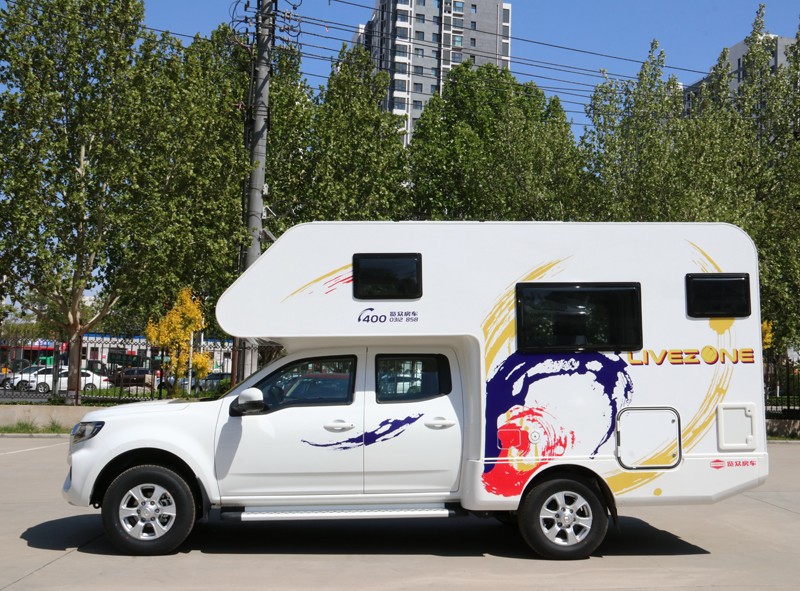 四驅(qū)、兩張超大床人床的房車，看這款