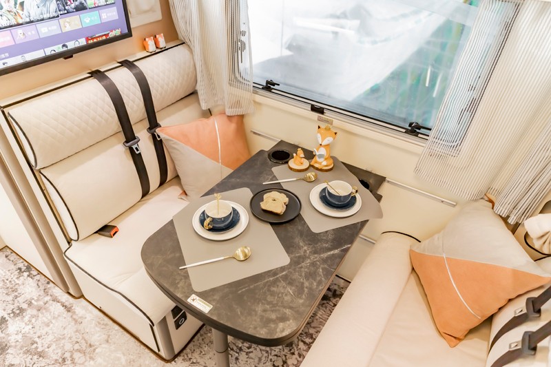 自由炮AB同展，您選哪款？