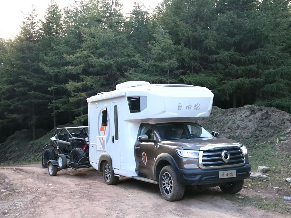 C6駕照即將到來(lái)！這款擁有牽引資質(zhì)的自行式房車(chē)千萬(wàn)別錯(cuò)過(guò)！