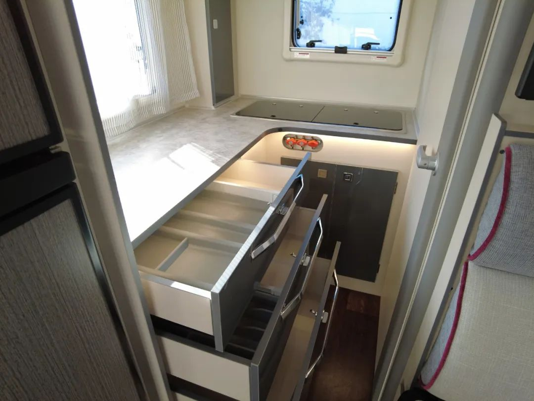 氣場全開！駱駝房車最強全明星陣容，齊了！