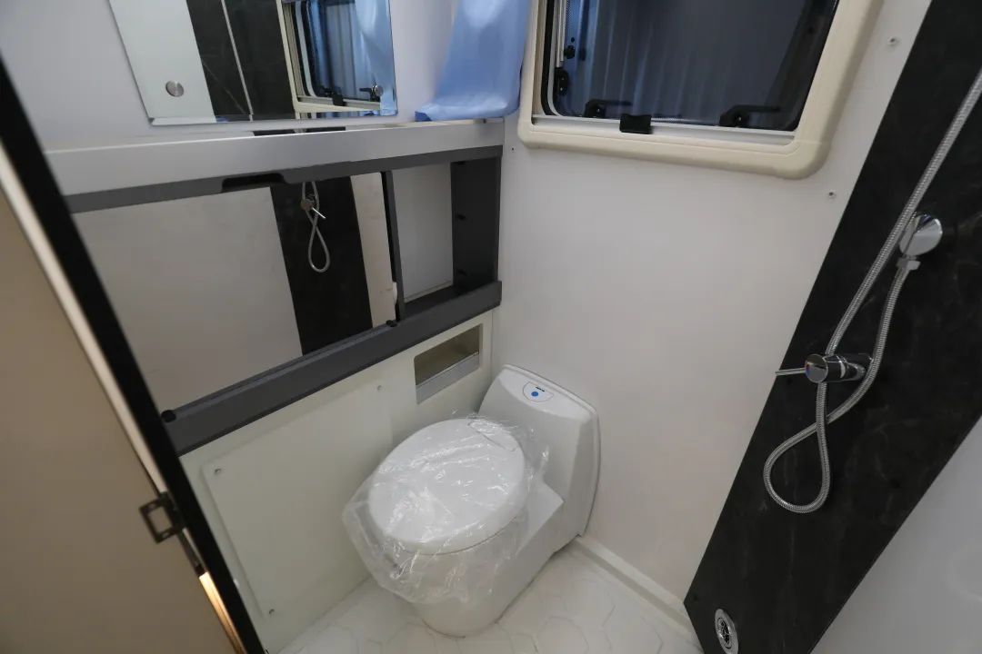 成年人不做選擇題，自由與安穩我都要！