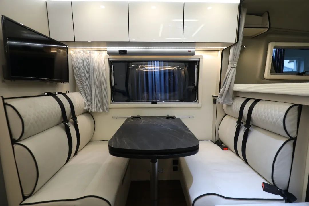 成年人不做選擇題，自由與安穩我都要！