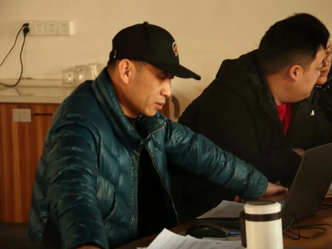 以用戶為中心，覽眾房車高管與用戶在線懇談