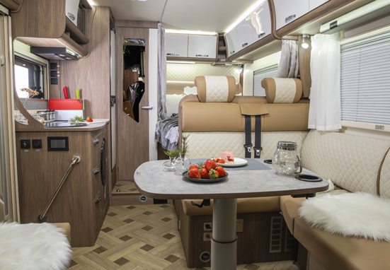 2021年選房車，自動檔、大空間、國六