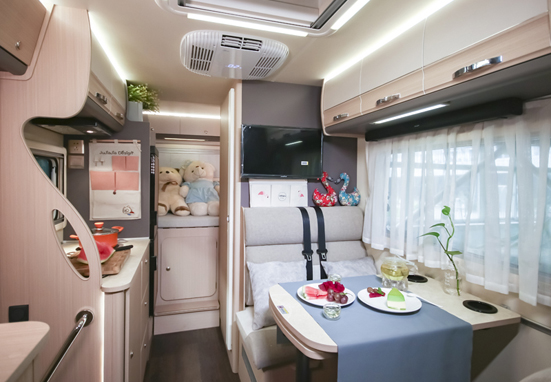 很多人喜歡睡這款房車，確實舒服